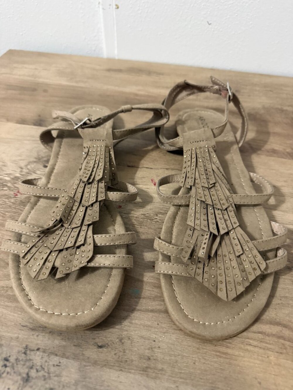 NWOT Arizona Jean Co Mase Fringed Gladiator Sandals 11 🤎